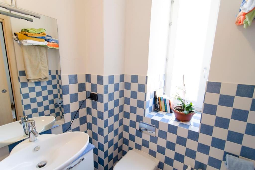 Quiet & Bright In A Sparkly District! Apartamento Milão Exterior foto